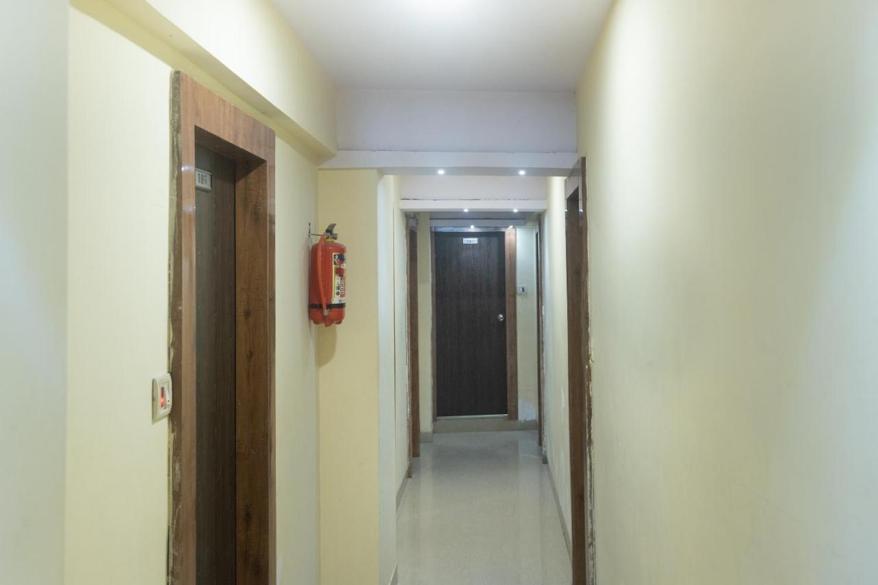 Oyo 49867 Hotel Kalpana Residency Bombaj Zewnętrze zdjęcie