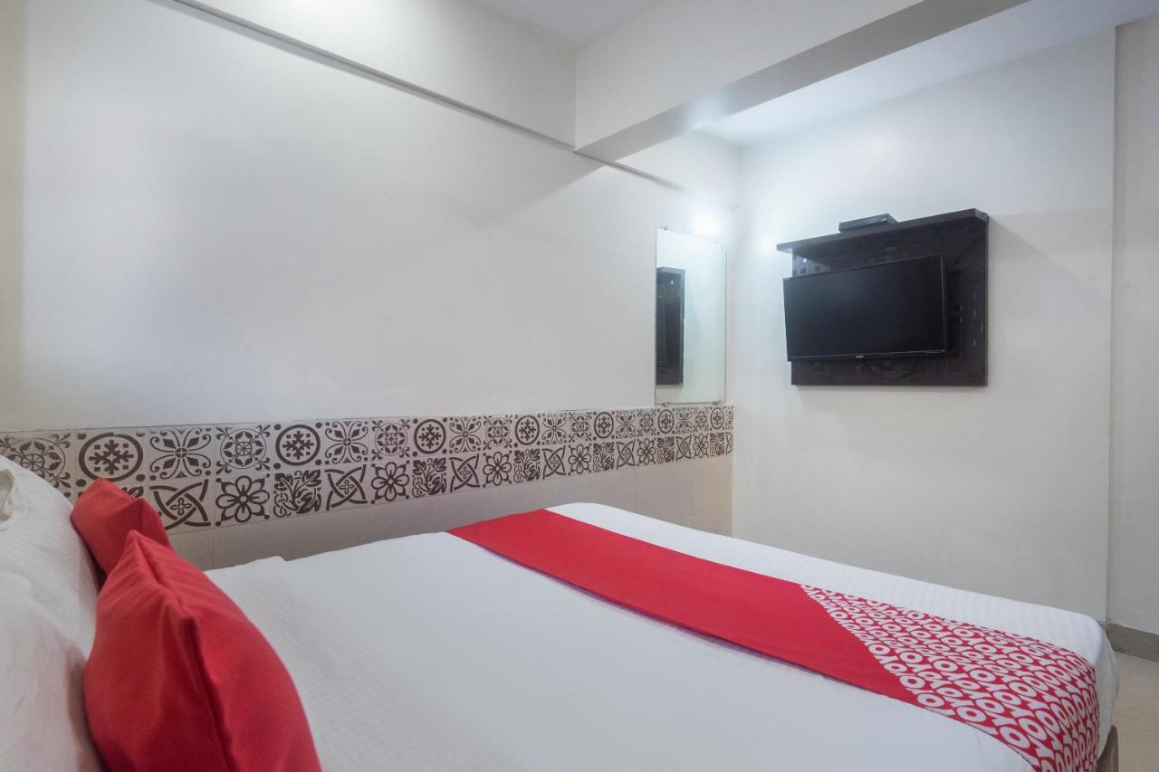 Oyo 49867 Hotel Kalpana Residency Bombaj Zewnętrze zdjęcie