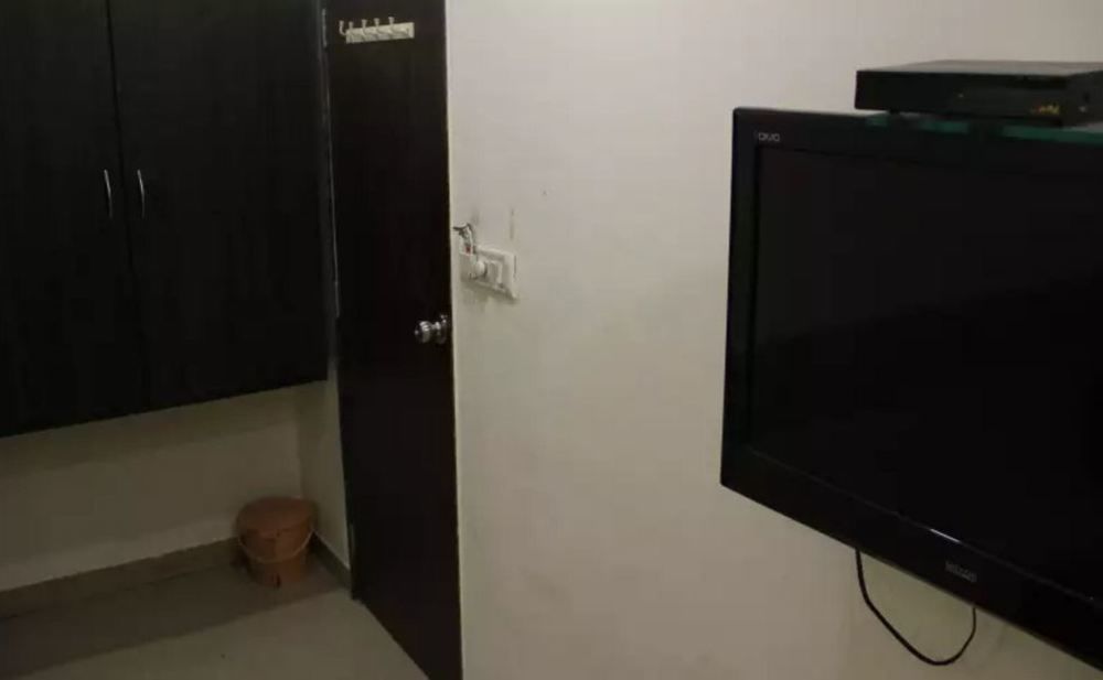 Oyo 49867 Hotel Kalpana Residency Bombaj Zewnętrze zdjęcie